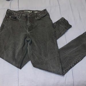 Never worn BLACKHEART Women’s jeans size 3 Skinny